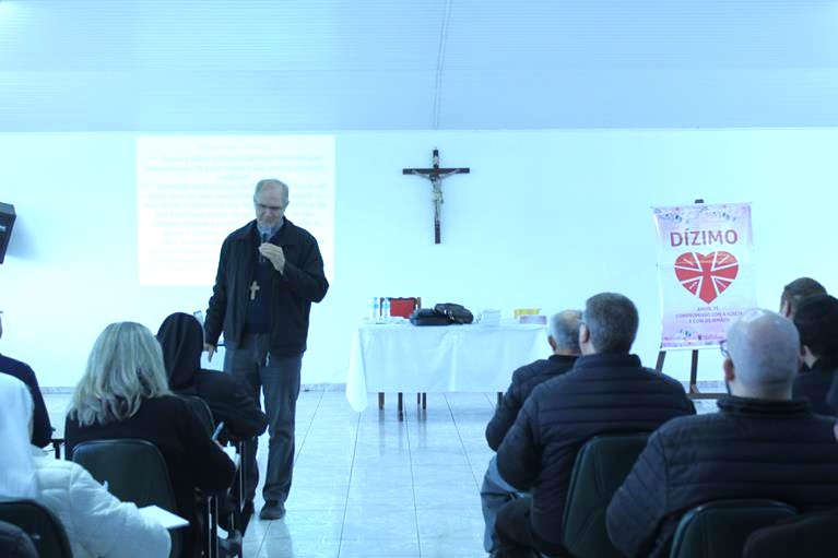 Dízimo foi o tema principal da Reunião do Clero no Instituto Piamarta