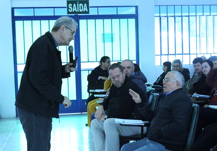 Dízimo foi o tema principal da Reunião do Clero no Instituto Piamarta
