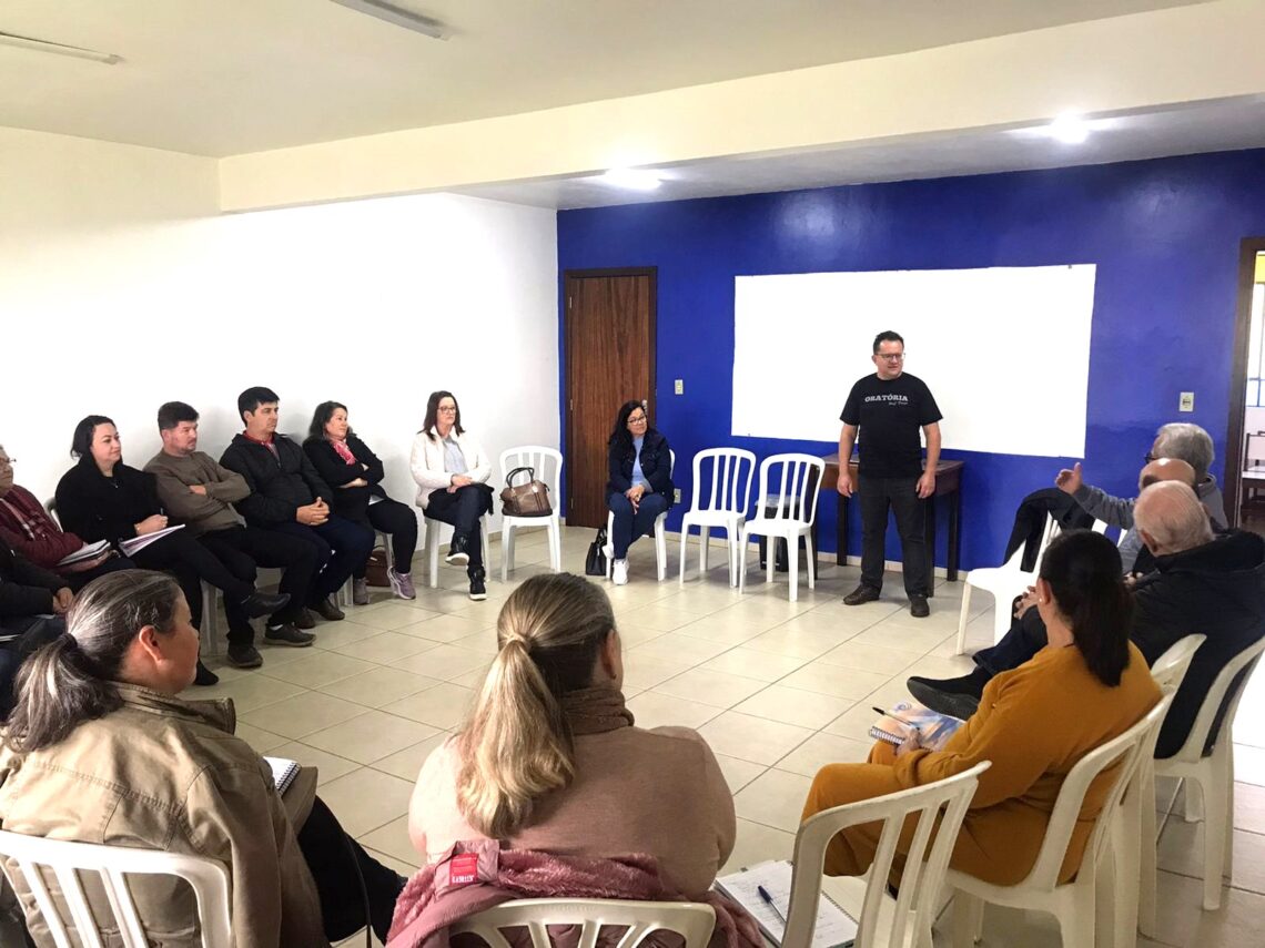 Dízimo foi o tema principal da Reunião do Clero no Instituto Piamarta