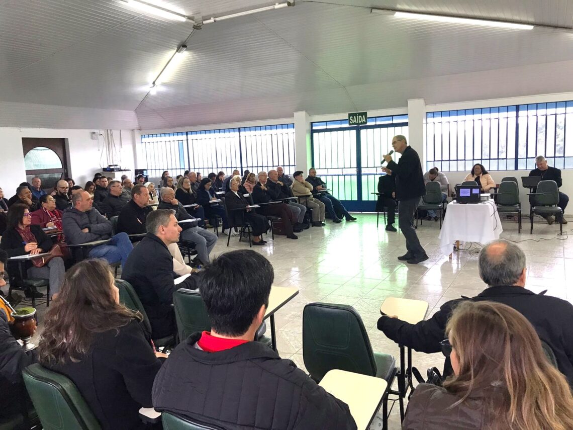 Dízimo foi o tema principal da Reunião do Clero no Instituto Piamarta