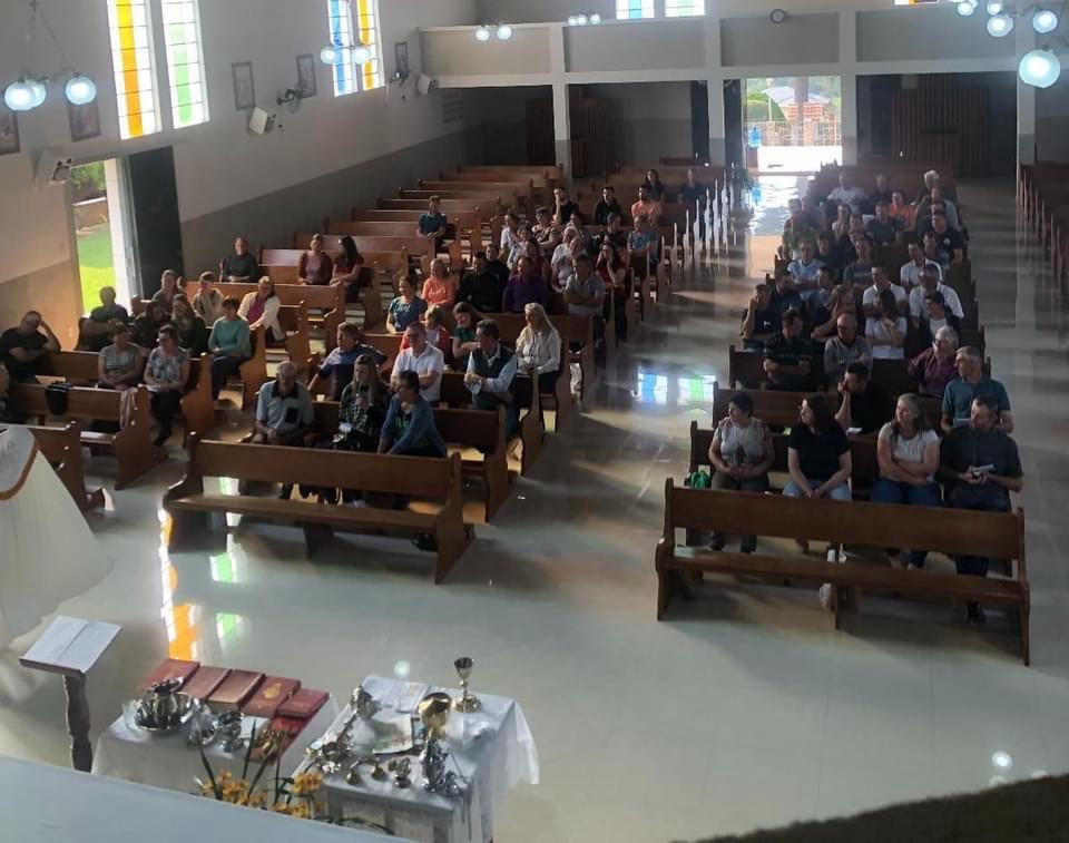 Paróquia Sant’Ana de Cruz Machado realiza Encontro Paroquial de Mece’s