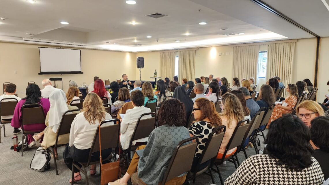 Psicóloga do Seminário Diocesano participa de encontro voltado a formação de futuros presbíteros.