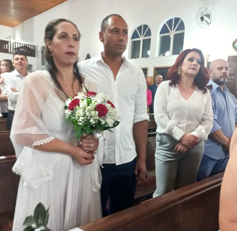 Paróquia de General Carneiro realiza Casamento Comunitário