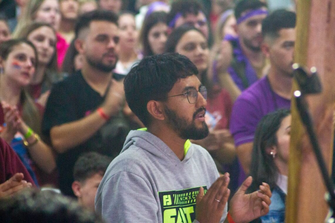 Mais de mil jovens participam do Vibração Jovem 2024