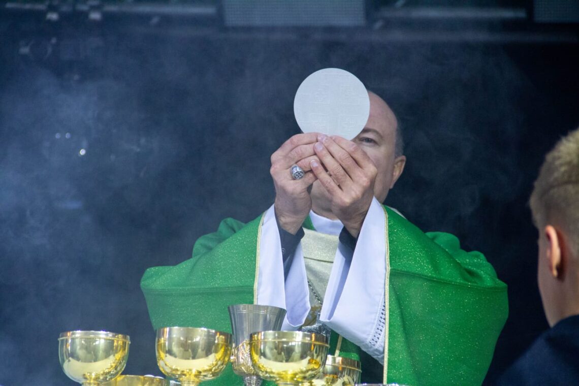 Mais de mil jovens participam do Vibração Jovem 2024