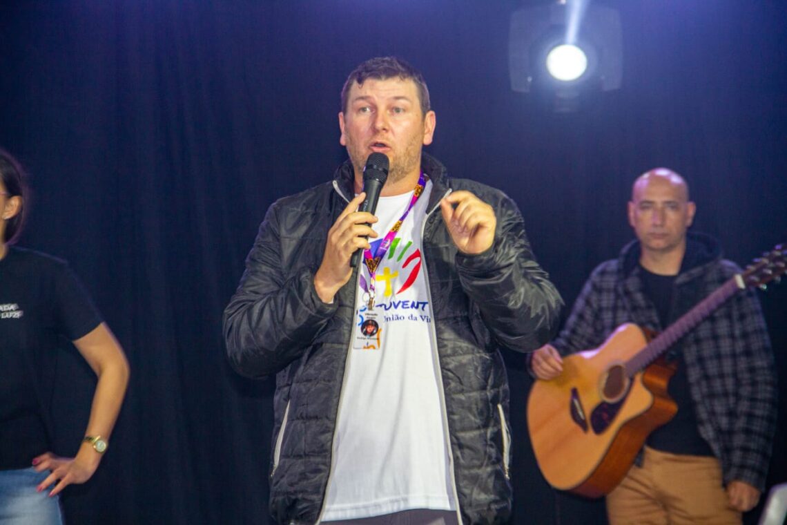 Mais de mil jovens participam do Vibração Jovem 2024