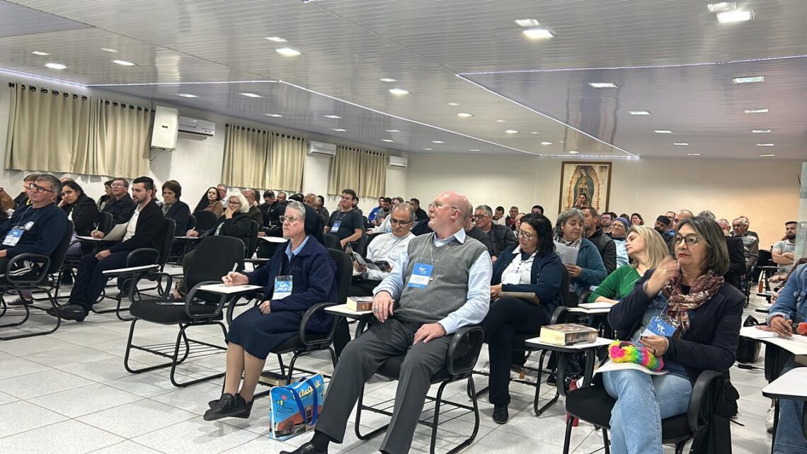 Líderes de Pastorais e Movimentos da Diocese participam da 44º Assembleia do Povo de Deus em Guarapuava