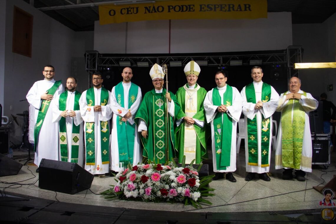 Mais de mil jovens participam do Vibração Jovem 2024