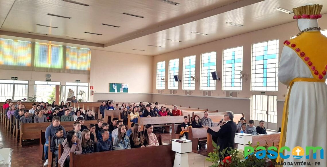 Dom Walter Jorge realiza Visita Pastoral na Paróquia São Cristóvão e Nossa Senhora da Salette
