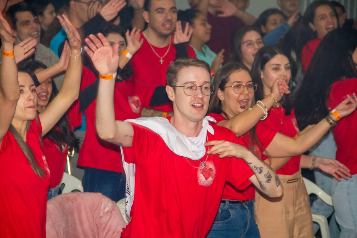 Mais de mil jovens participam do Vibração Jovem 2024