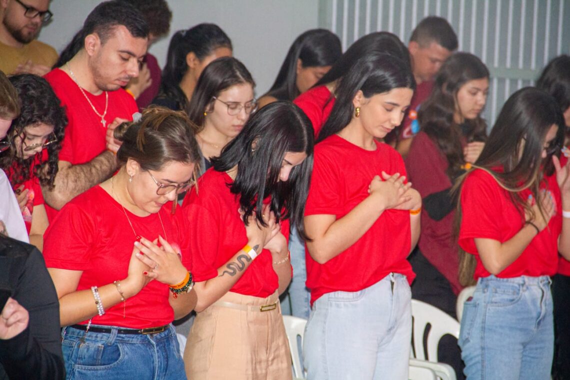 Mais de mil jovens participam do Vibração Jovem 2024