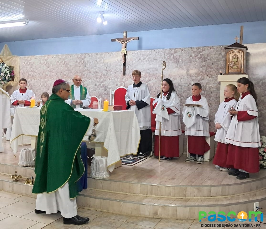 Dom Walter Jorge realiza Visita Pastoral na Paróquia São Cristóvão e Nossa Senhora da Salette
