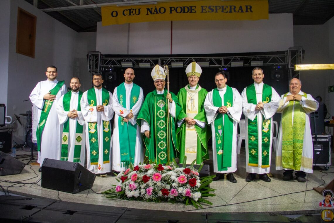 Mais de mil jovens participam do Vibração Jovem 2024