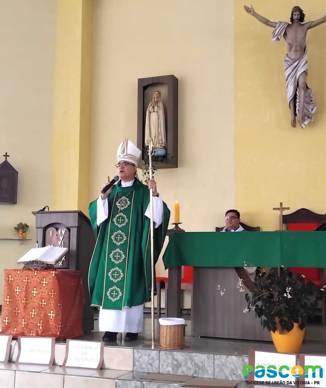 Dom Walter Jorge realiza Visita Pastoral na Paróquia São Cristóvão e Nossa Senhora da Salette