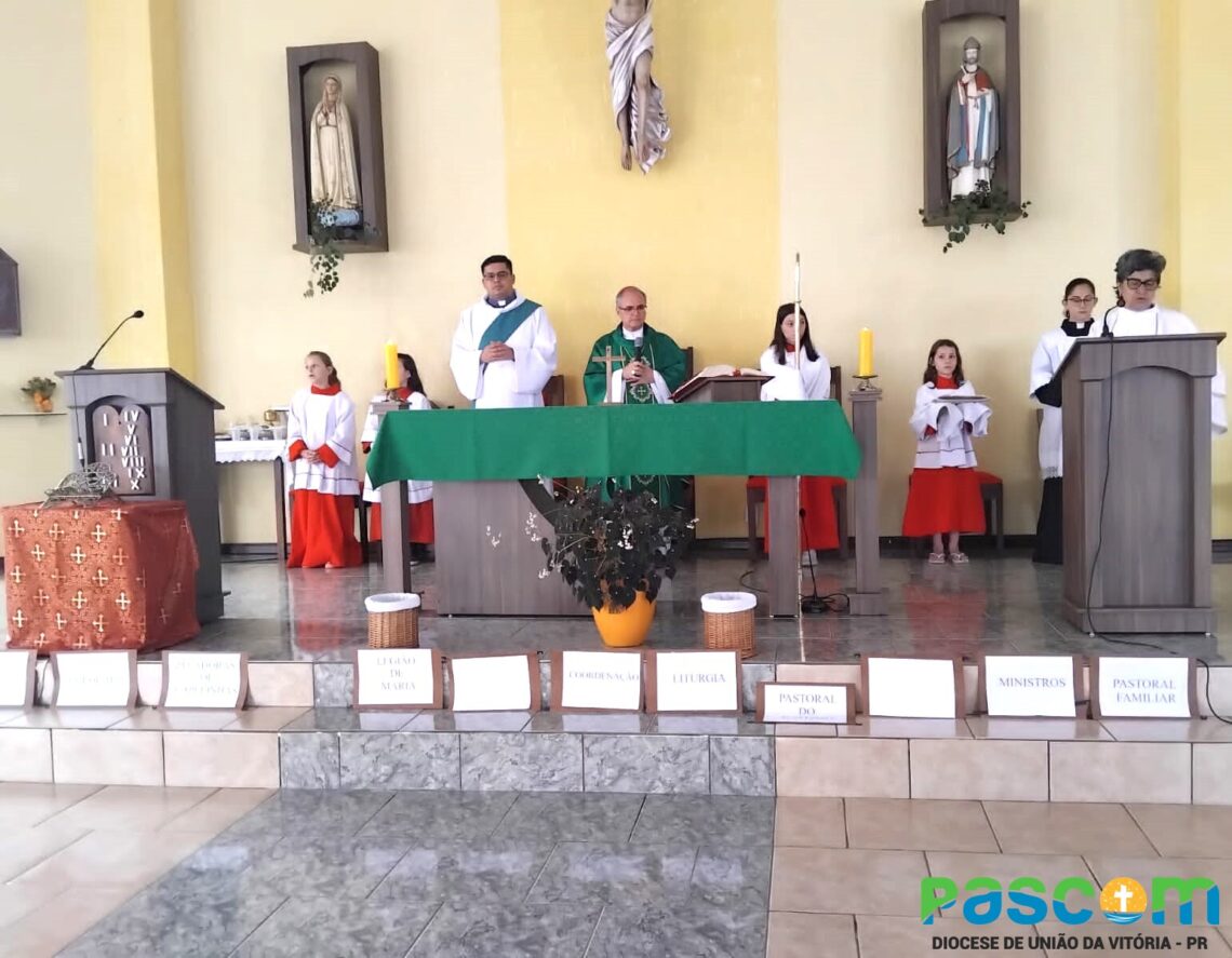 Dom Walter Jorge realiza Visita Pastoral na Paróquia São Cristóvão e Nossa Senhora da Salette