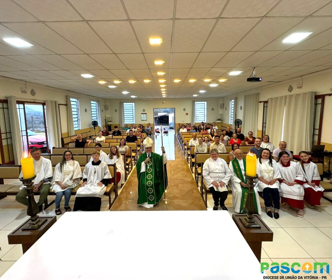 Dom Walter Jorge realiza Visita Pastoral na Paróquia São Cristóvão e Nossa Senhora da Salette