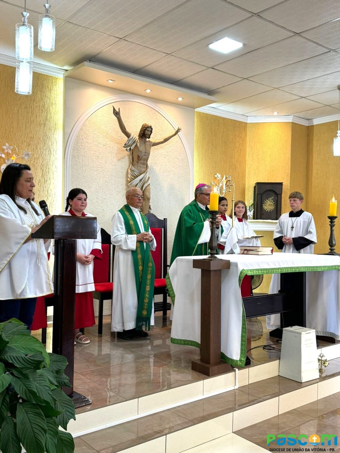 Dom Walter Jorge realiza Visita Pastoral na Paróquia São Cristóvão e Nossa Senhora da Salette