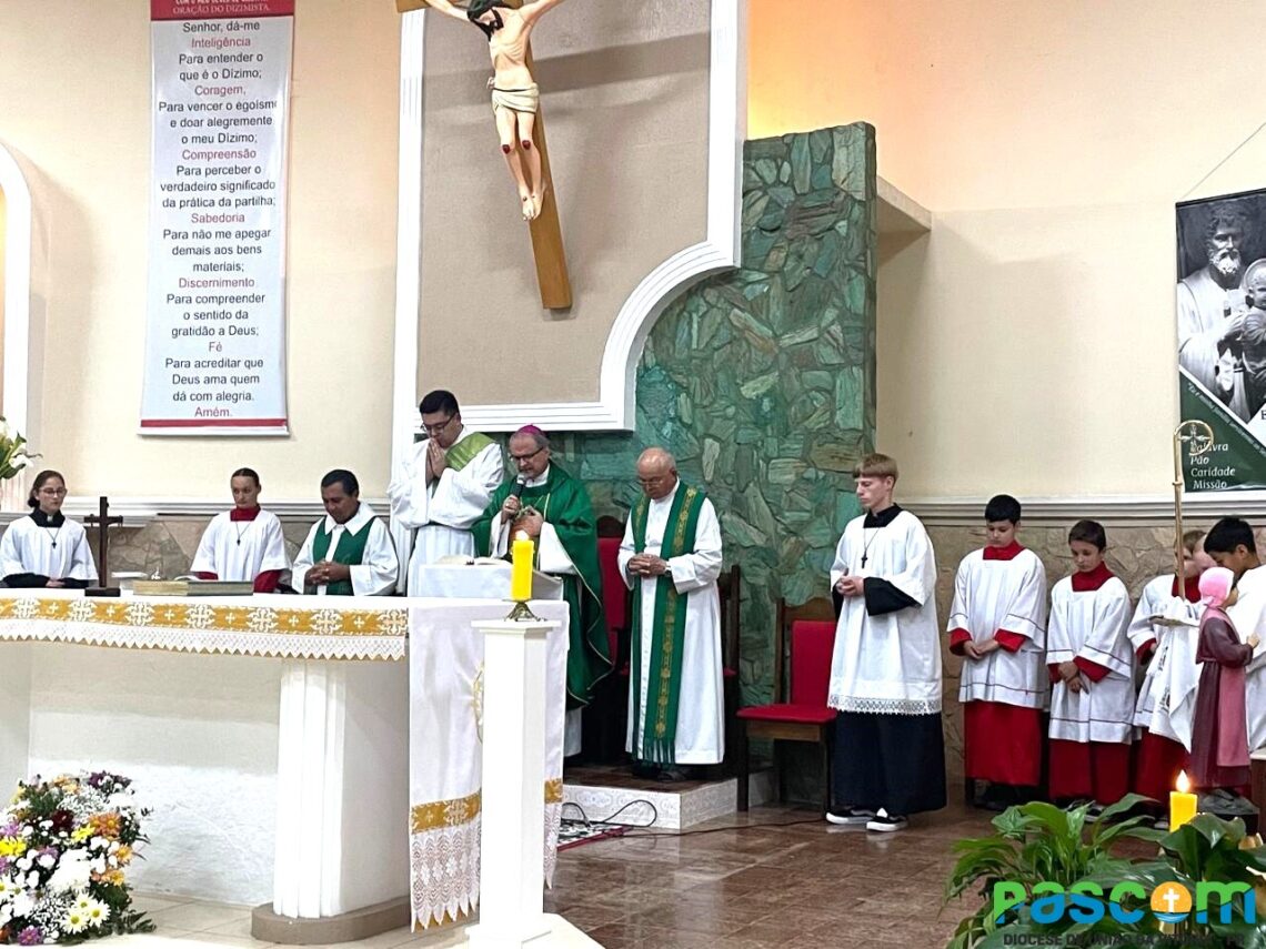 Dom Walter Jorge realiza Visita Pastoral na Paróquia São Cristóvão e Nossa Senhora da Salette