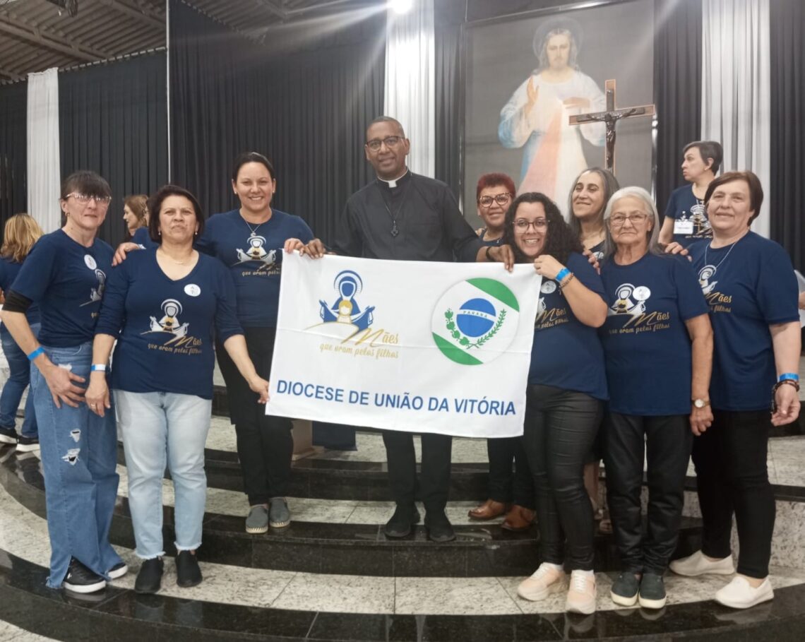Movimento Mães que Oram pelos Filhos participam de Encontro Estadual em Curitiba