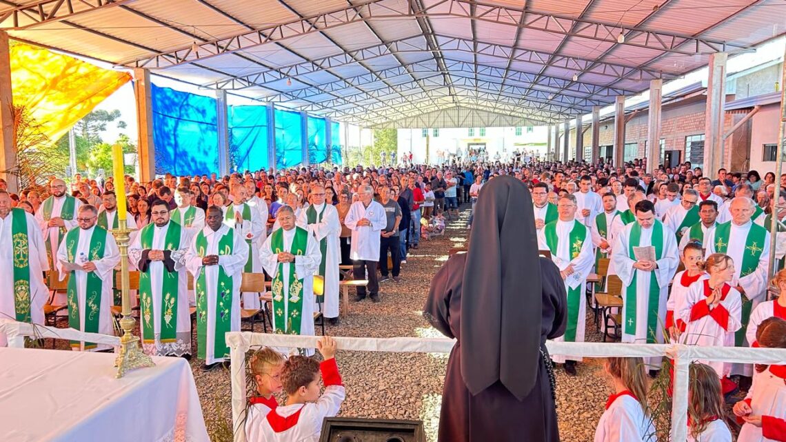 Fiéis Romeiros participam de Romaria Diocesana em Rio Claro do Sul