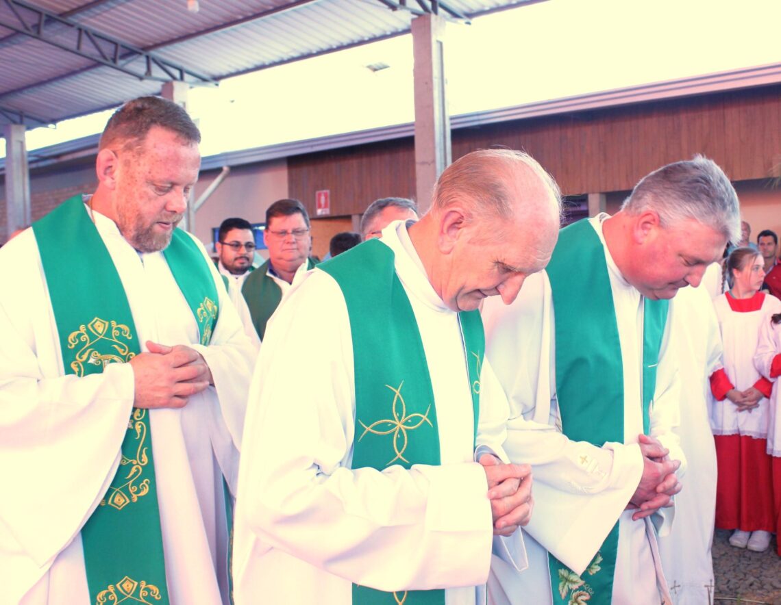 Fiéis Romeiros participam de Romaria Diocesana em Rio Claro do Sul