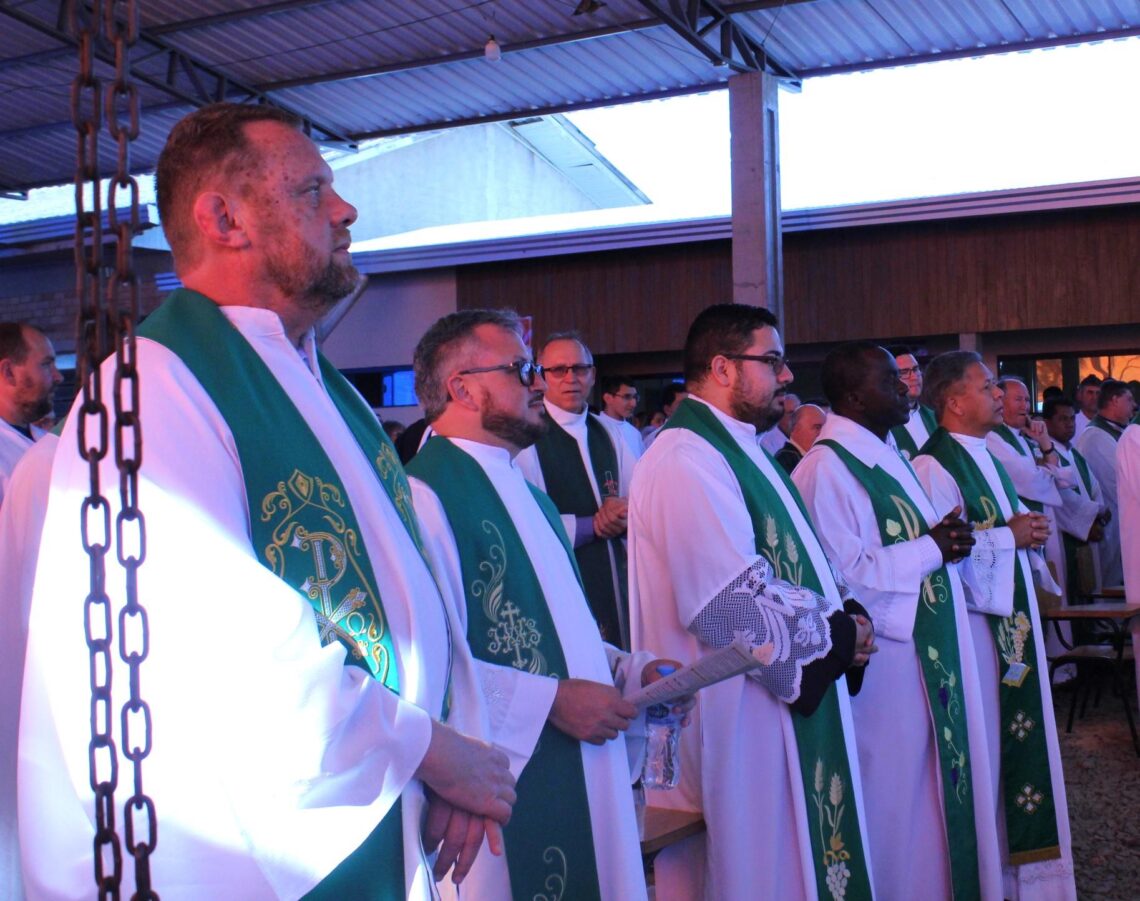 Fiéis Romeiros participam de Romaria Diocesana em Rio Claro do Sul