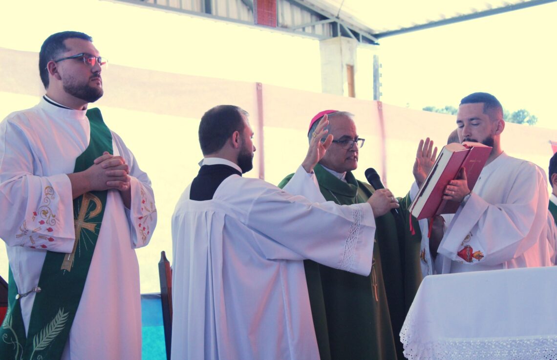 Fiéis Romeiros participam de Romaria Diocesana em Rio Claro do Sul