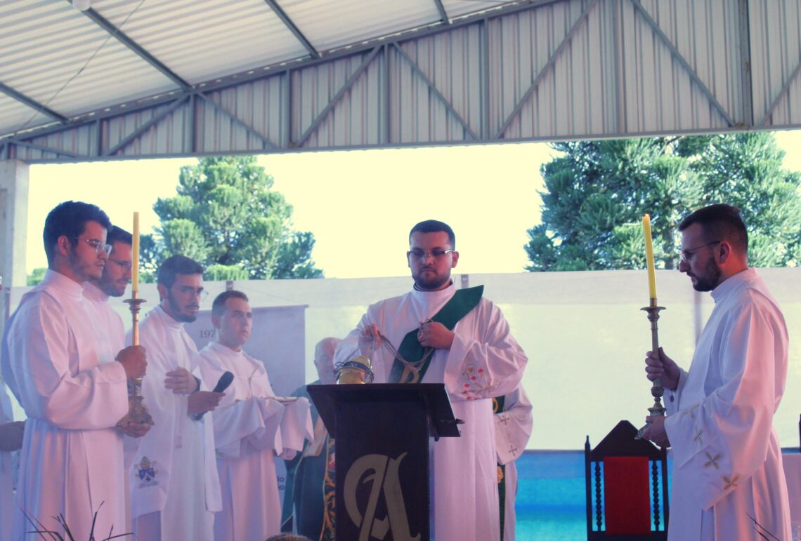 Fiéis Romeiros participam de Romaria Diocesana em Rio Claro do Sul