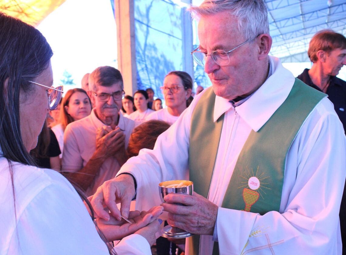 Fiéis Romeiros participam de Romaria Diocesana em Rio Claro do Sul
