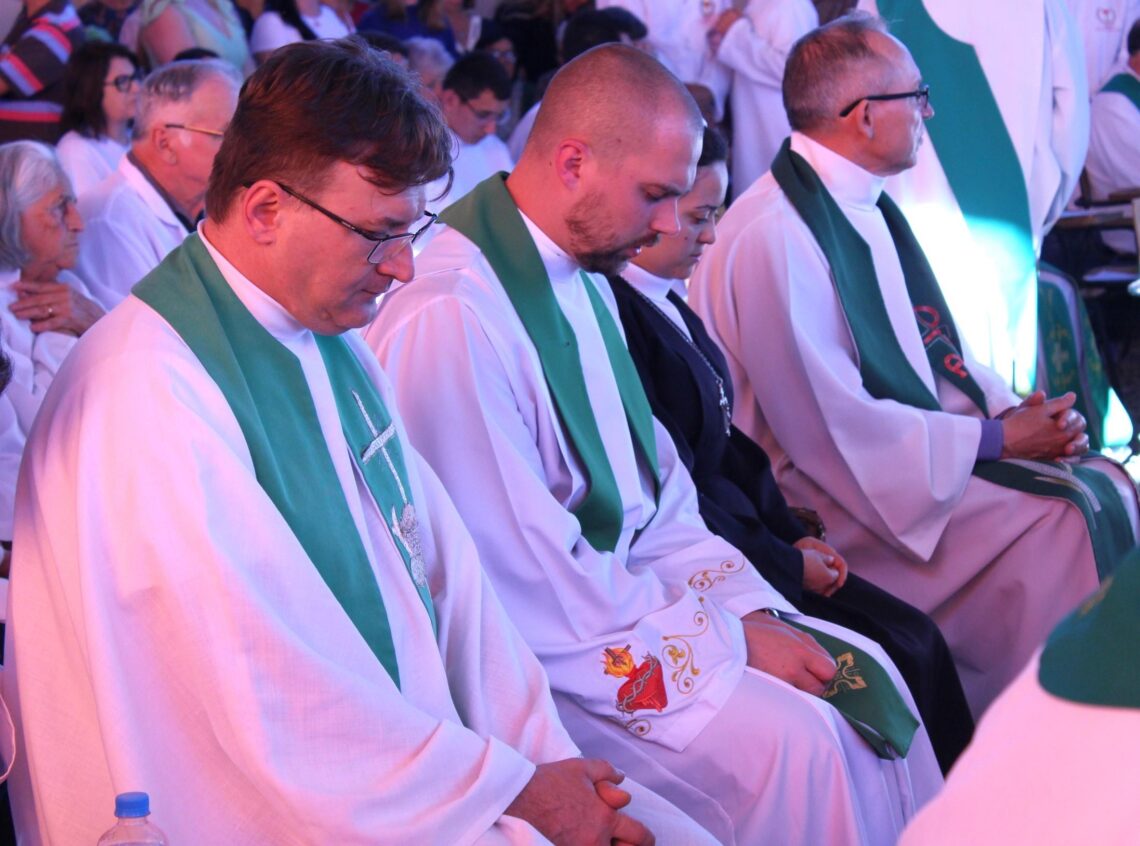 Fiéis Romeiros participam de Romaria Diocesana em Rio Claro do Sul