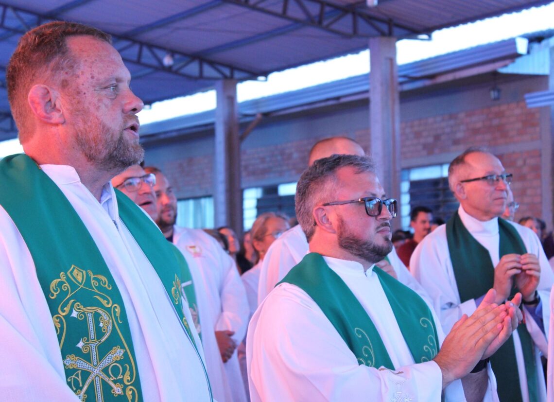 Fiéis Romeiros participam de Romaria Diocesana em Rio Claro do Sul