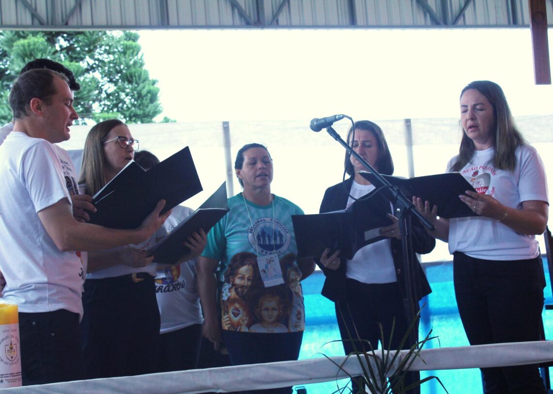 Fiéis Romeiros participam de Romaria Diocesana em Rio Claro do Sul