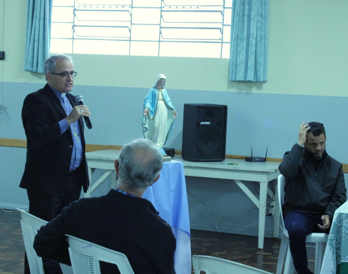 Padres e estudantes de Teologia participam de Semana Teológica