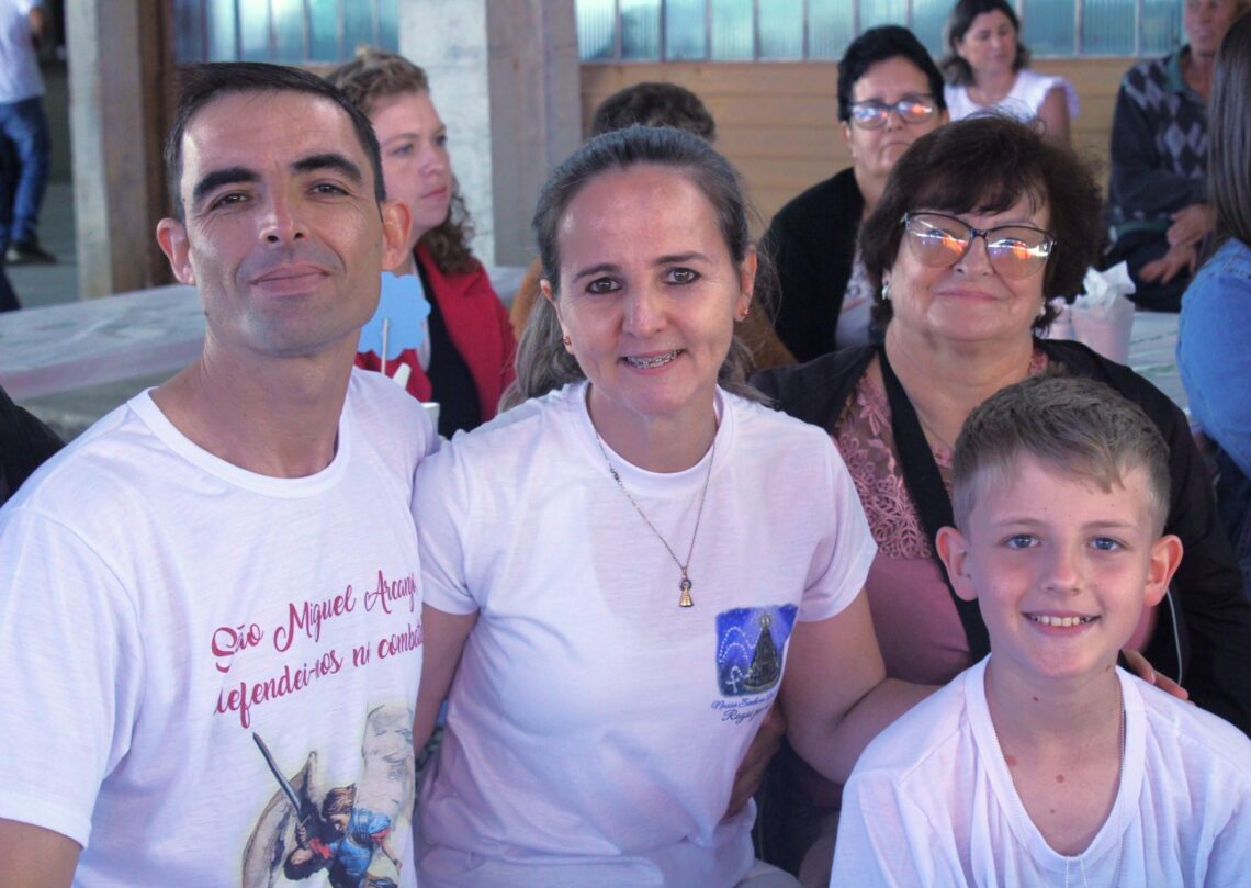 Fiéis Romeiros participam de Romaria Diocesana em Rio Claro do Sul