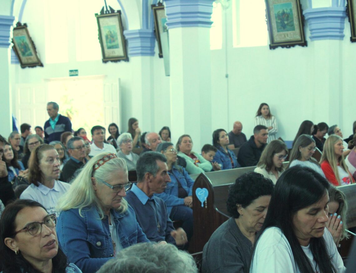 Fiéis Romeiros participam de Romaria Diocesana em Rio Claro do Sul