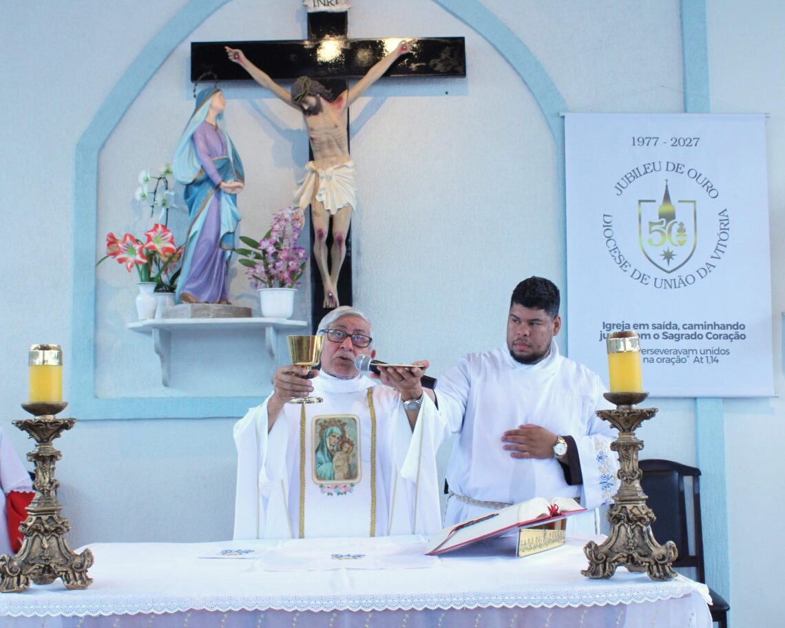 Campanário na Paróquia Nossa Senhora das Dores foi inaugurado no dia 12 de outubro