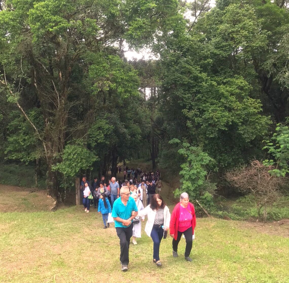 Fiéis Romeiros participam de Romaria Diocesana em Rio Claro do Sul