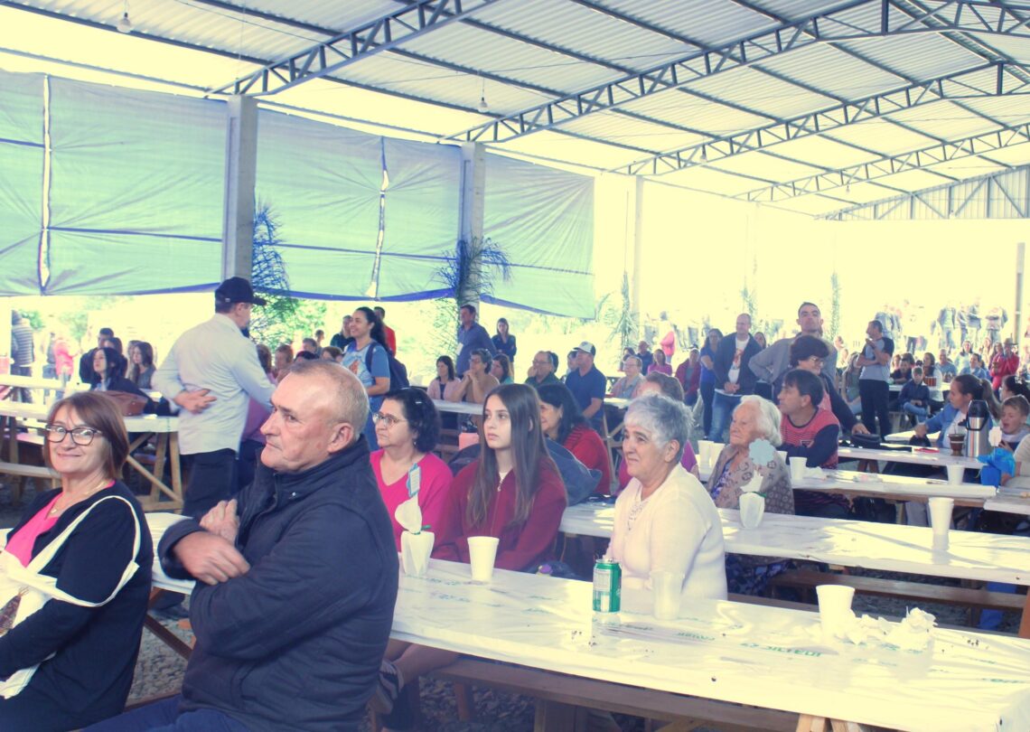 Fiéis Romeiros participam de Romaria Diocesana em Rio Claro do Sul