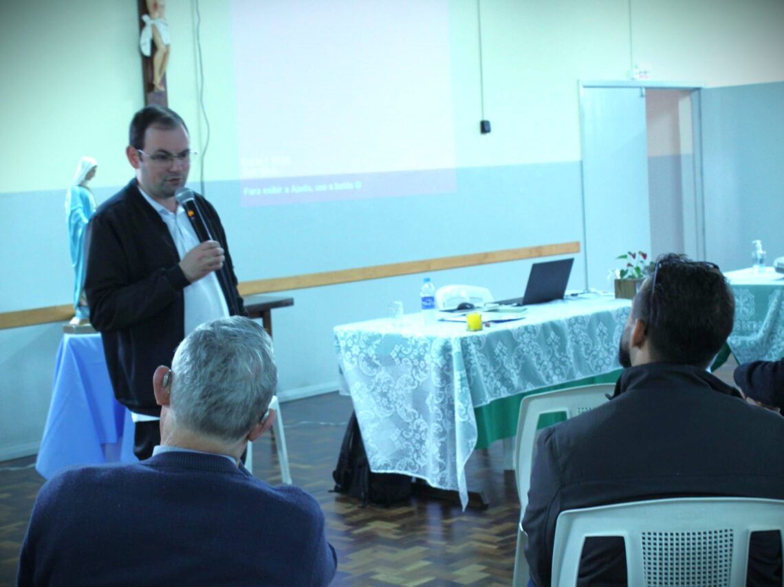 Padres e estudantes de Teologia participam de Semana Teológica