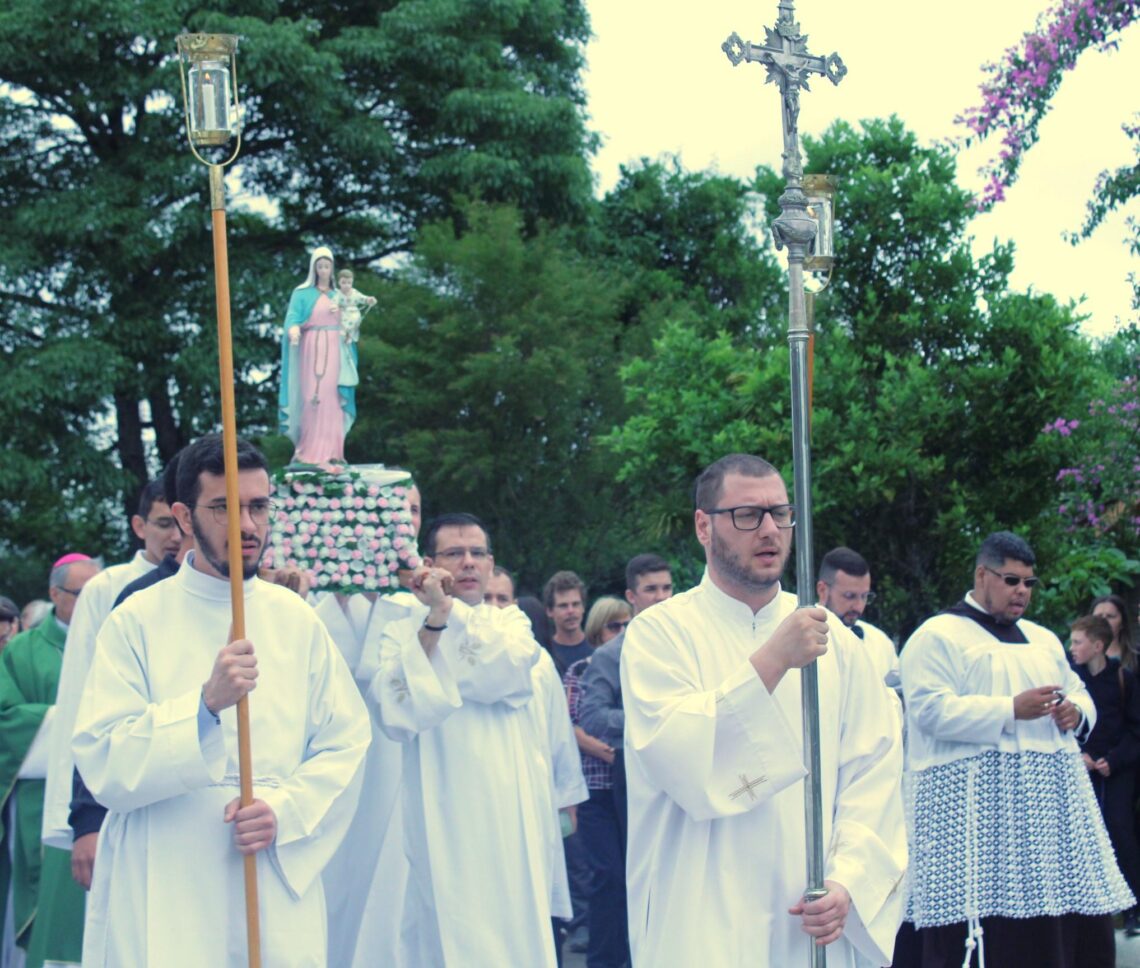 Fiéis Romeiros participam de Romaria Diocesana em Rio Claro do Sul