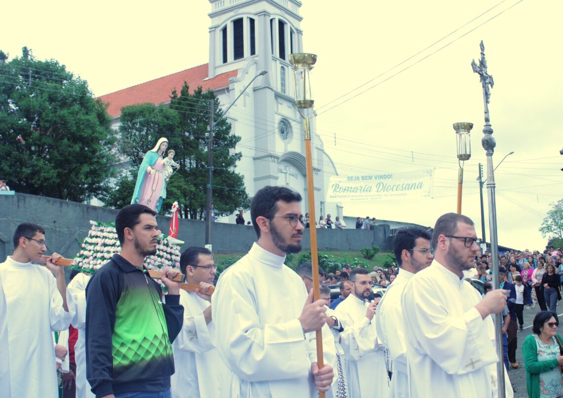 Fiéis Romeiros participam de Romaria Diocesana em Rio Claro do Sul