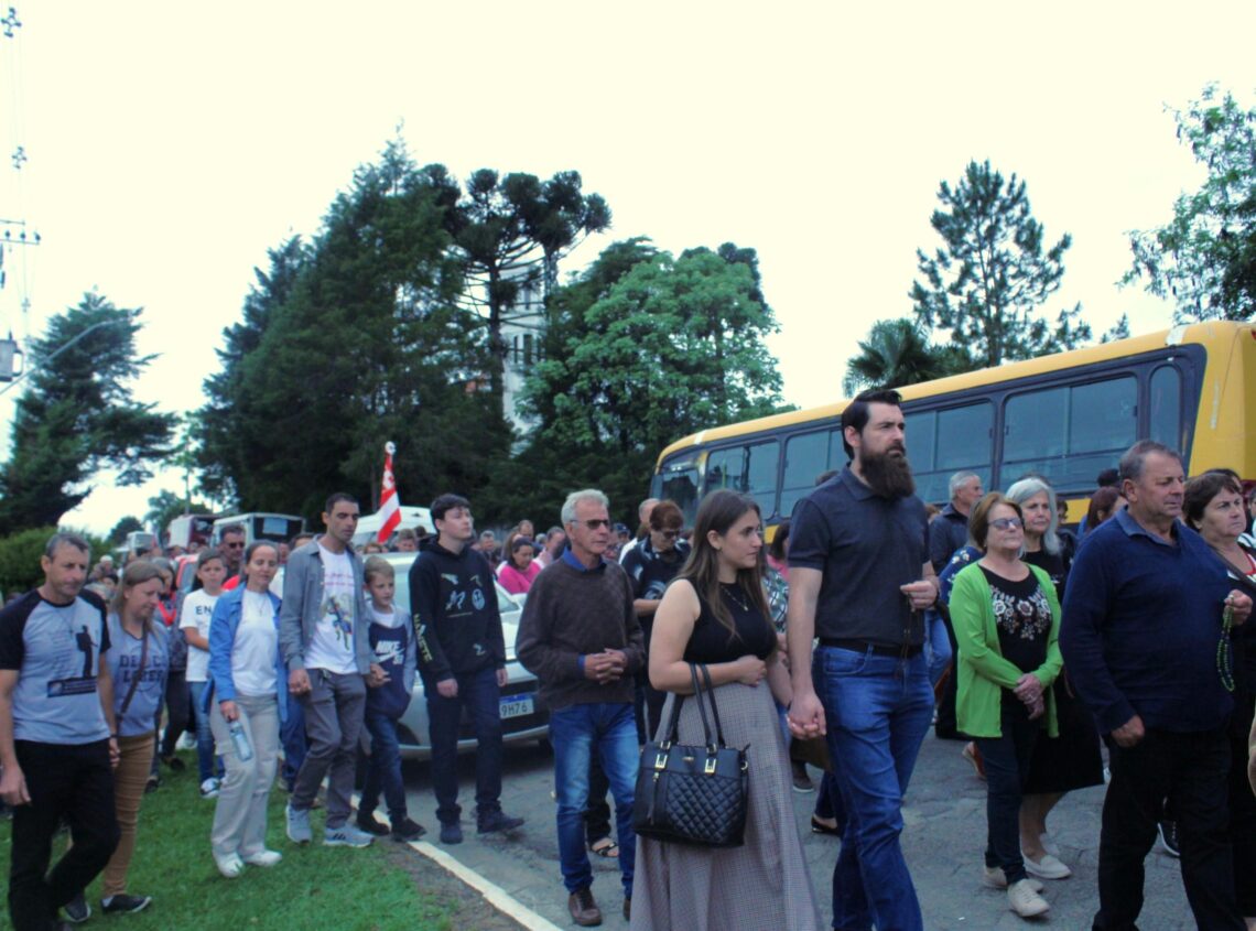 Fiéis Romeiros participam de Romaria Diocesana em Rio Claro do Sul