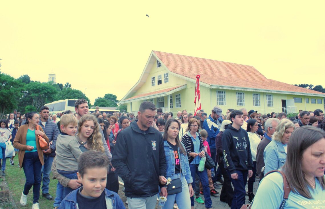 Fiéis Romeiros participam de Romaria Diocesana em Rio Claro do Sul