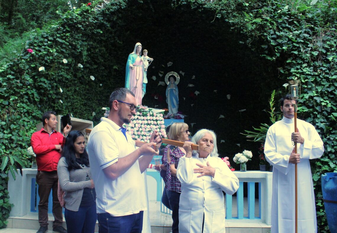 Fiéis Romeiros participam de Romaria Diocesana em Rio Claro do Sul