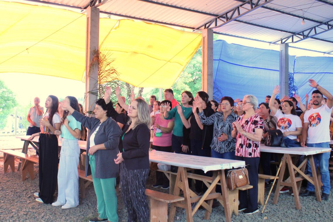 Fiéis Romeiros participam de Romaria Diocesana em Rio Claro do Sul