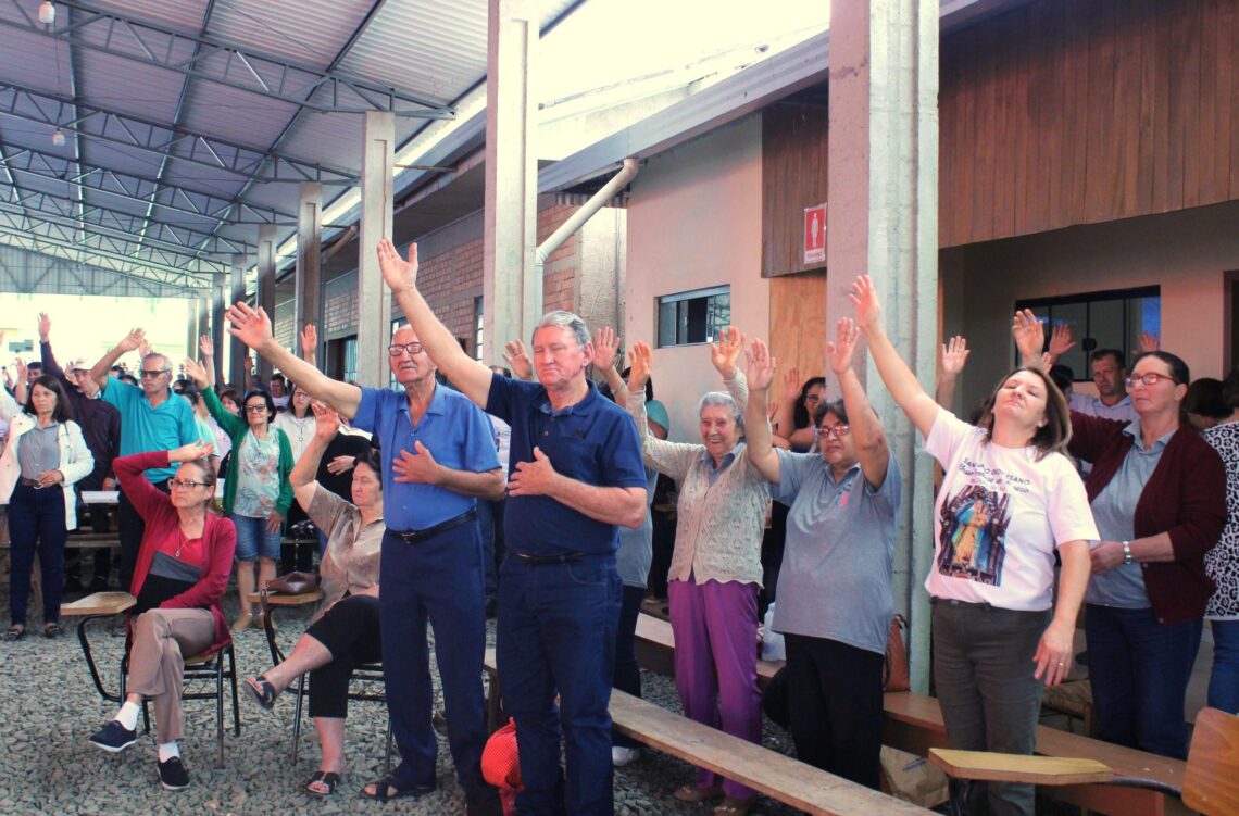 Fiéis Romeiros participam de Romaria Diocesana em Rio Claro do Sul