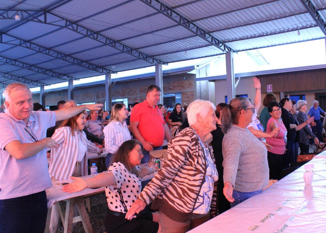 Fiéis Romeiros participam de Romaria Diocesana em Rio Claro do Sul