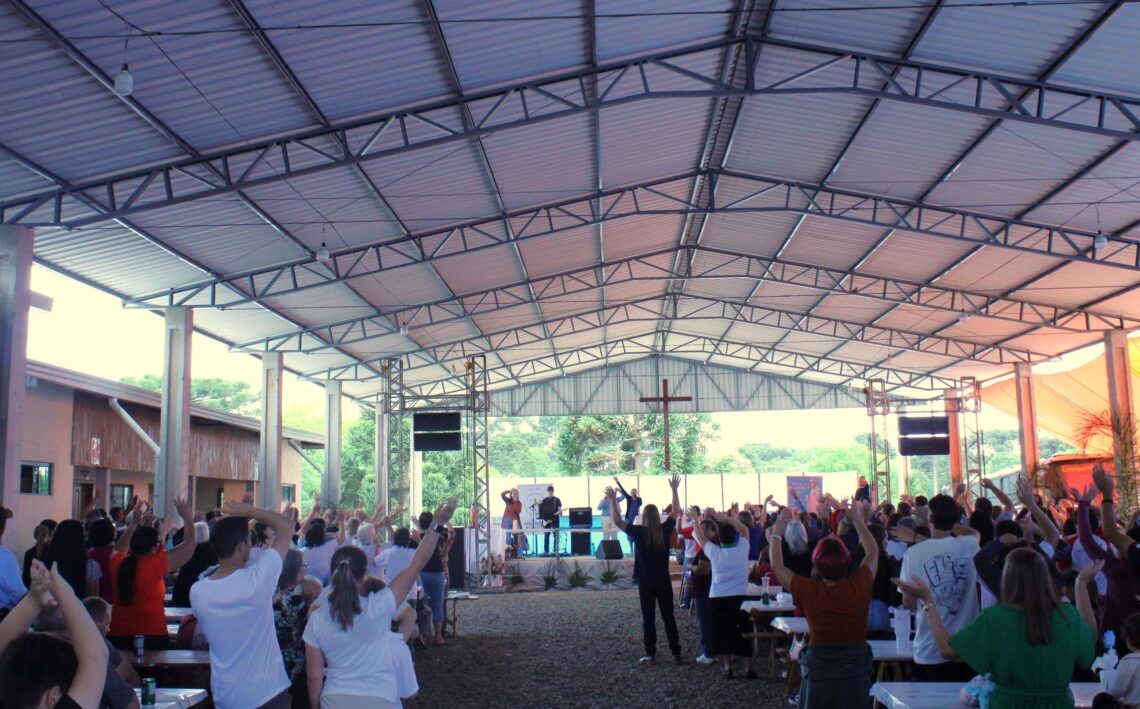 Fiéis Romeiros participam de Romaria Diocesana em Rio Claro do Sul