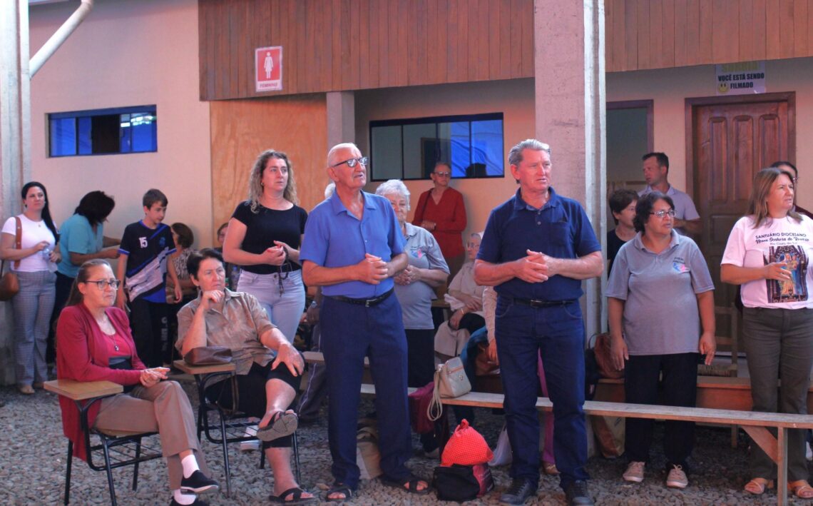 Fiéis Romeiros participam de Romaria Diocesana em Rio Claro do Sul