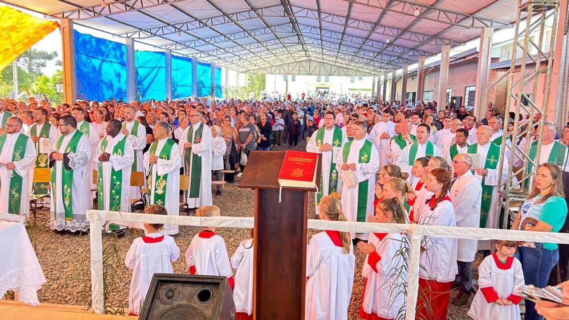 Fiéis Romeiros participam de Romaria Diocesana em Rio Claro do Sul